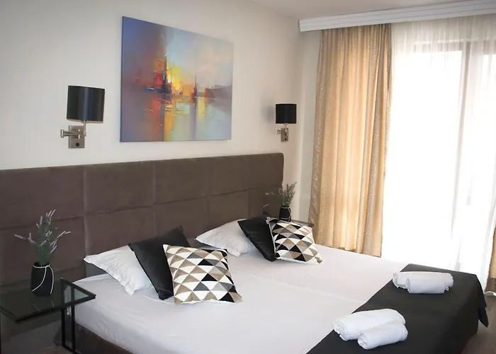 Primavera 2 Hotel apartamentowy 2*